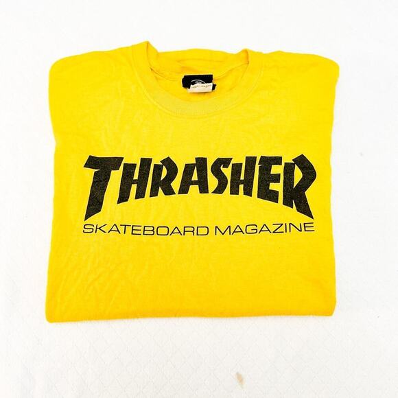 Thrasher Skateboard Magazine Graphic Yellow Logo Tee Vintage Size Medium - Picture 5 of 5